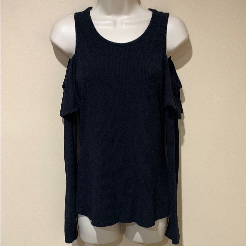 Cold shoulder top